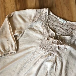 5/$25 Woman’s top Large